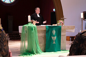 Die letzte Gottesdienstfeier mit Pfarrer Jens Anders in der Kapelle der Donnerberg-Kaserne in Stolberg.